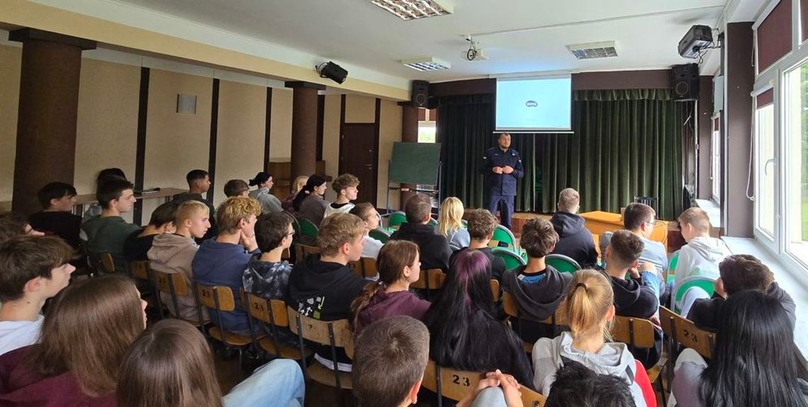 Policja z Gryfina ostrzega: współczesne niewolnictwo kwitnie! Policja z Gryfina ostrzega: współczesne niewolnictwo kwitnie!