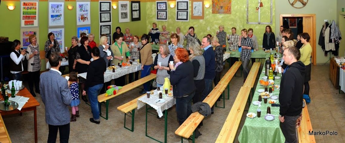 Wspólny toast za kobiety Wspólny toast za kobiety