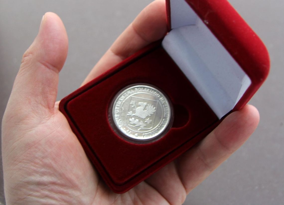 Wybili pamiątkowy medal Wybili pamiątkowy medal