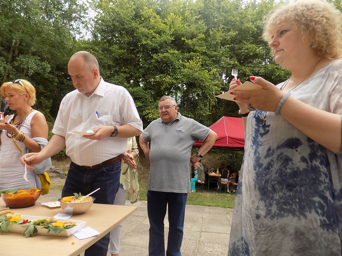 Wygrała kapusta na żeberku sołtysa Wygrała kapusta na żeberku sołtysa