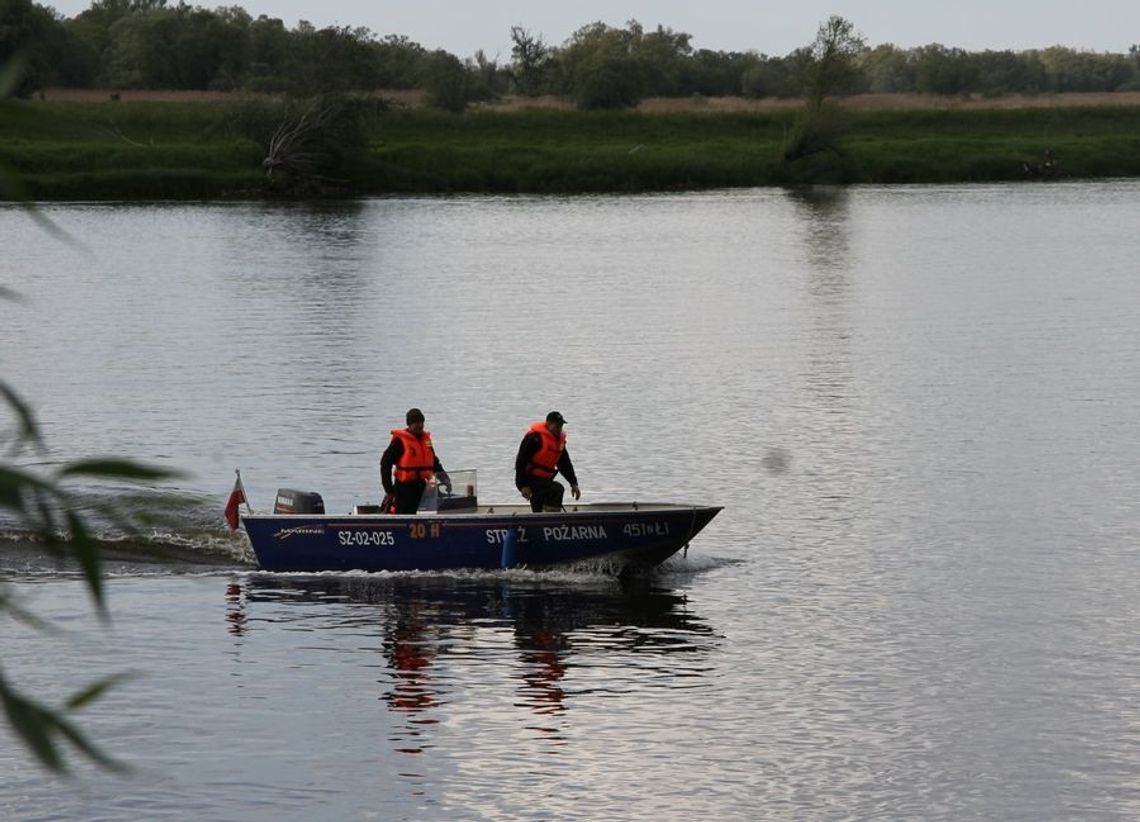 Wyłowili topielca z Odry Wyłowili topielca z Odry
