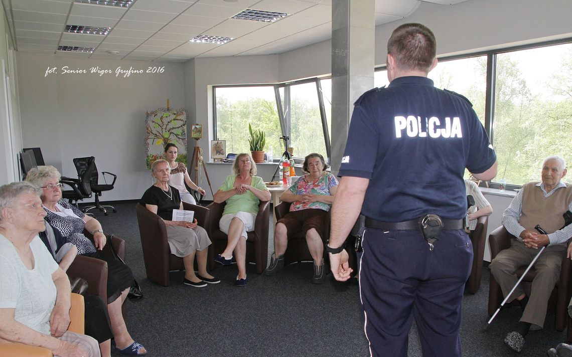 Wyłudzenia w środowisku seniorów - prewencyjnie w Wigorku Wyłudzenia w środowisku seniorów - prewencyjnie w Wigorku