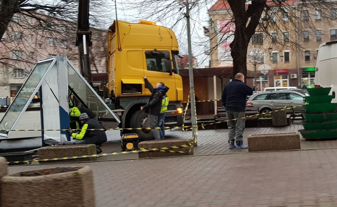 Wymienili wstydliwe hasło na placu Ks. Barnima I
