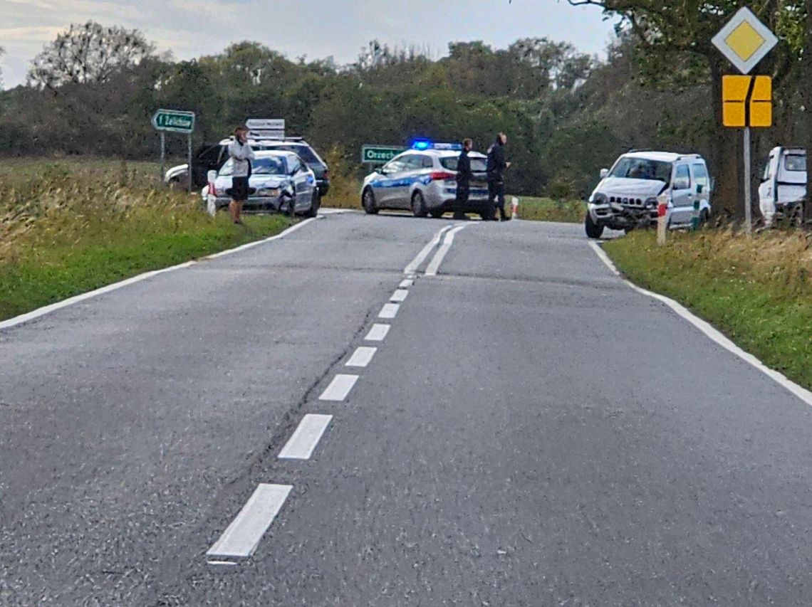 Wymusił pierwszeństwo na BMW. Wyjechali z drogi podporządkowanej