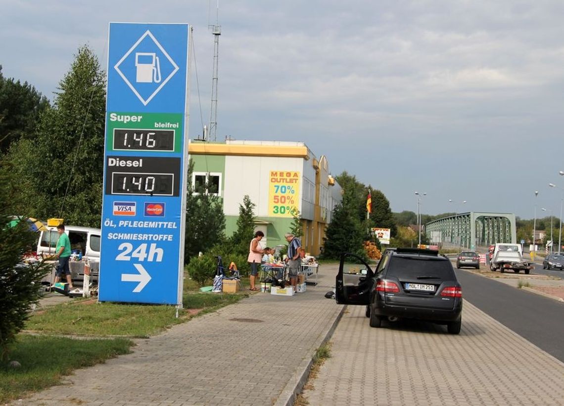 Wynieśli pościel z budynku straży granicznej Wynieśli pościel z budynku straży granicznej