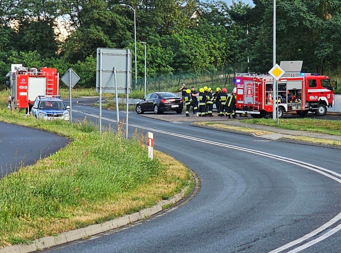 Wypadek. Mężczyzna z urazem głowy przewieziony do szpitala Wypadek. Mężczyzna z urazem głowy przewieziony do szpitala