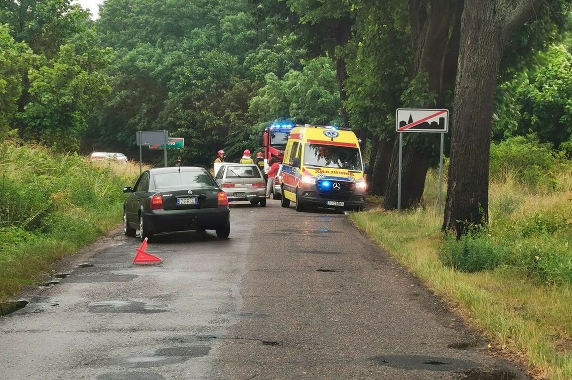 Wypadek niedaleko Gryfina. Uwaga kierowcy! Wypadek niedaleko Gryfina. Uwaga kierowcy!