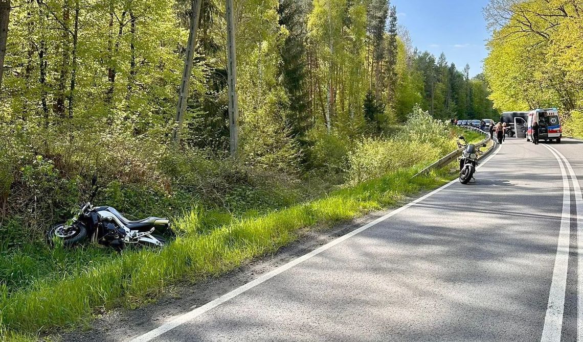 Wypadek z udziałem motocyklisty [ZDJĘCIA]