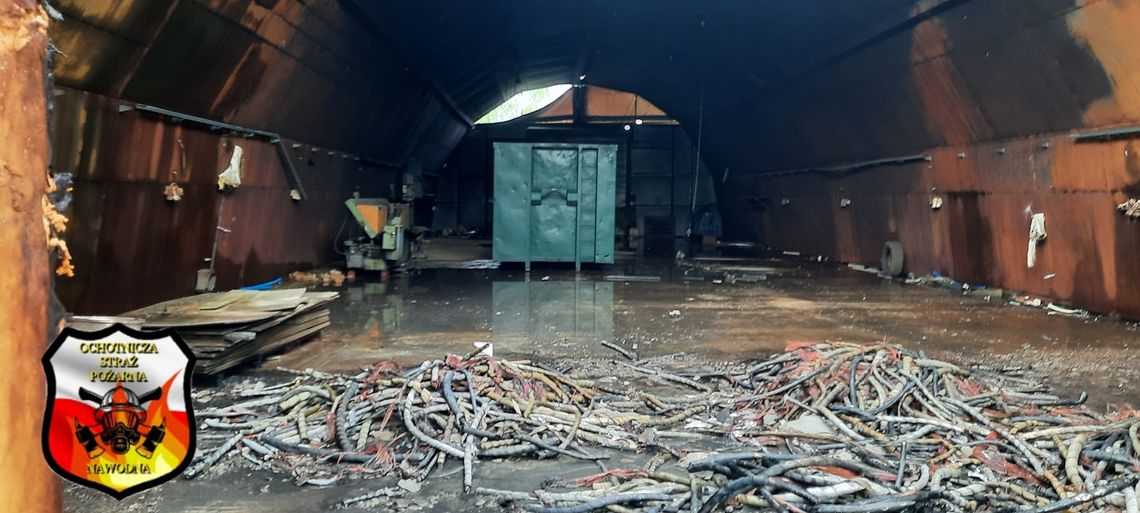Wypalanie kabli przyczyną pożaru w byłym tartaku? Sprawę bada policja