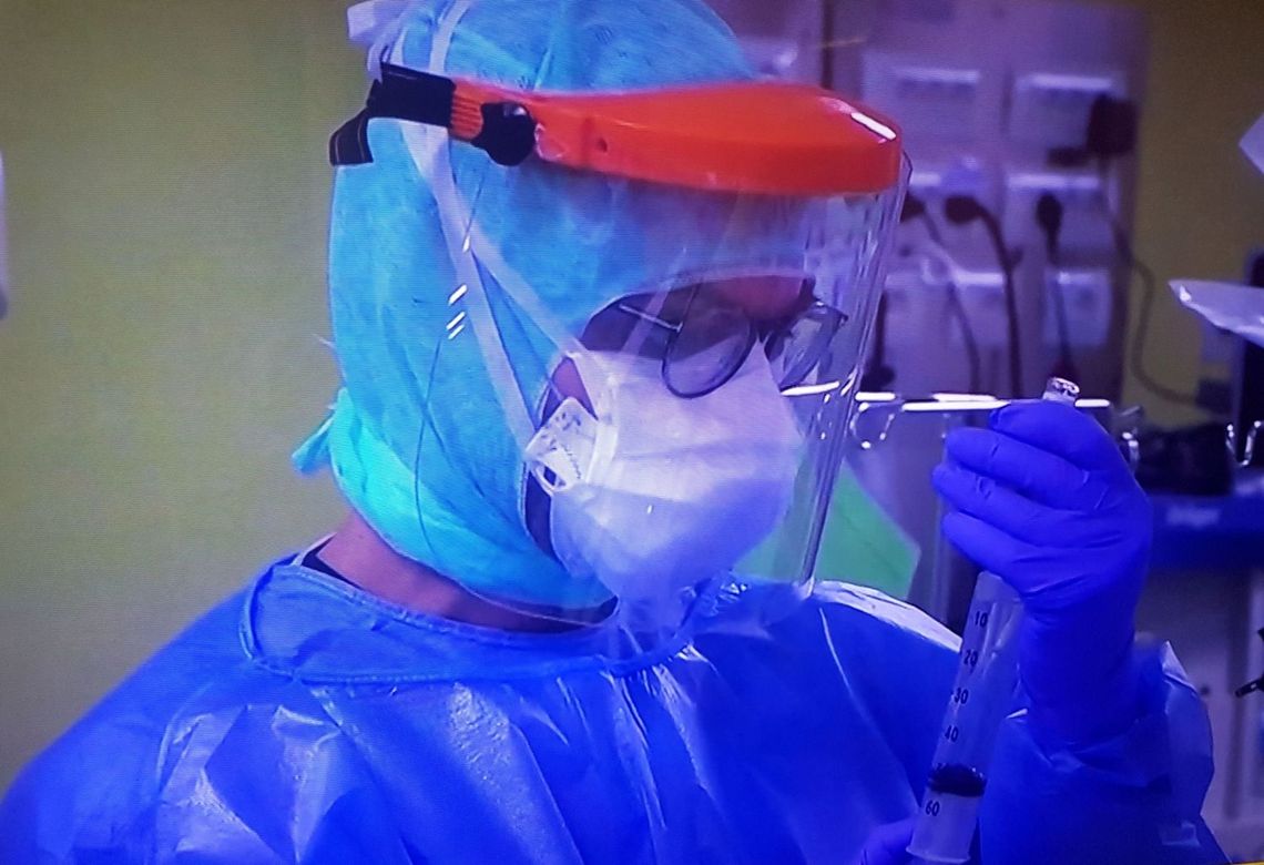 Wysoka liczba zgonów i wzrost liczby zakażeń Wysoka liczba zgonów i wzrost liczby zakażeń