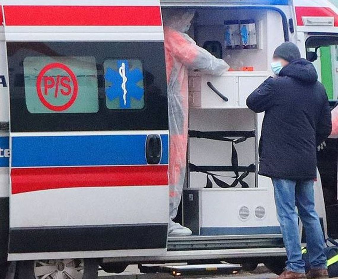 Zabrany przez karetkę zmarł w szpitalu Zabrany przez karetkę zmarł w szpitalu