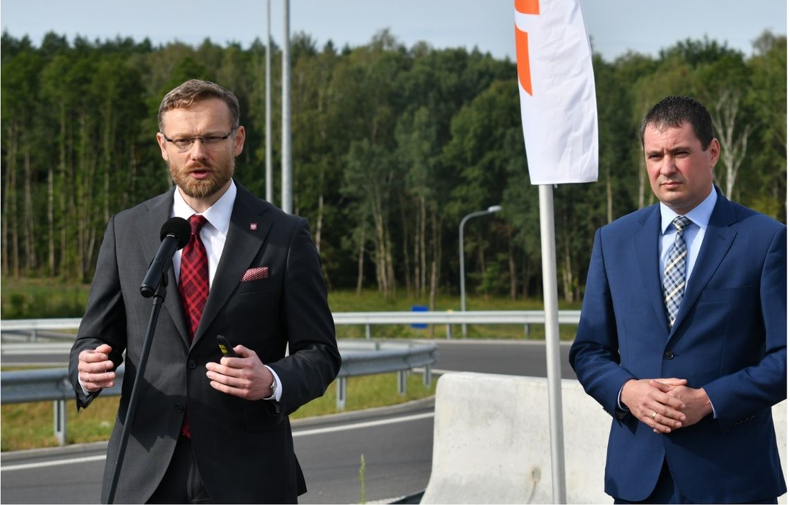 Zachęcają aby wystąpić o pieniądze na poprawę stanu dróg lokalnych Zachęcają aby wystąpić o pieniądze na poprawę stanu dróg lokalnych