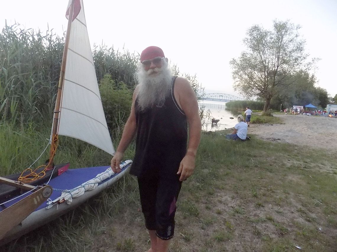 Zacumował w Gryfinie podczas samotnego rejsu Zacumował w Gryfinie podczas samotnego rejsu