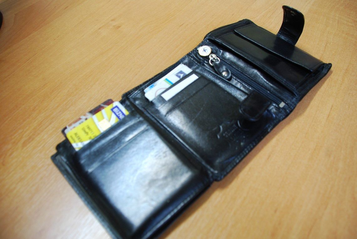 Zagubiono portfel z dokumentami Zagubiono portfel z dokumentami