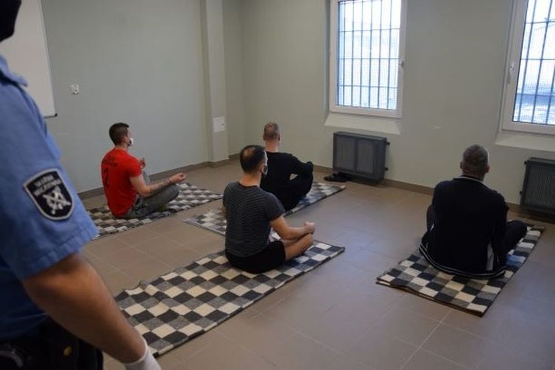 Zajęcia jogi dla skazanych Zajęcia jogi dla skazanych