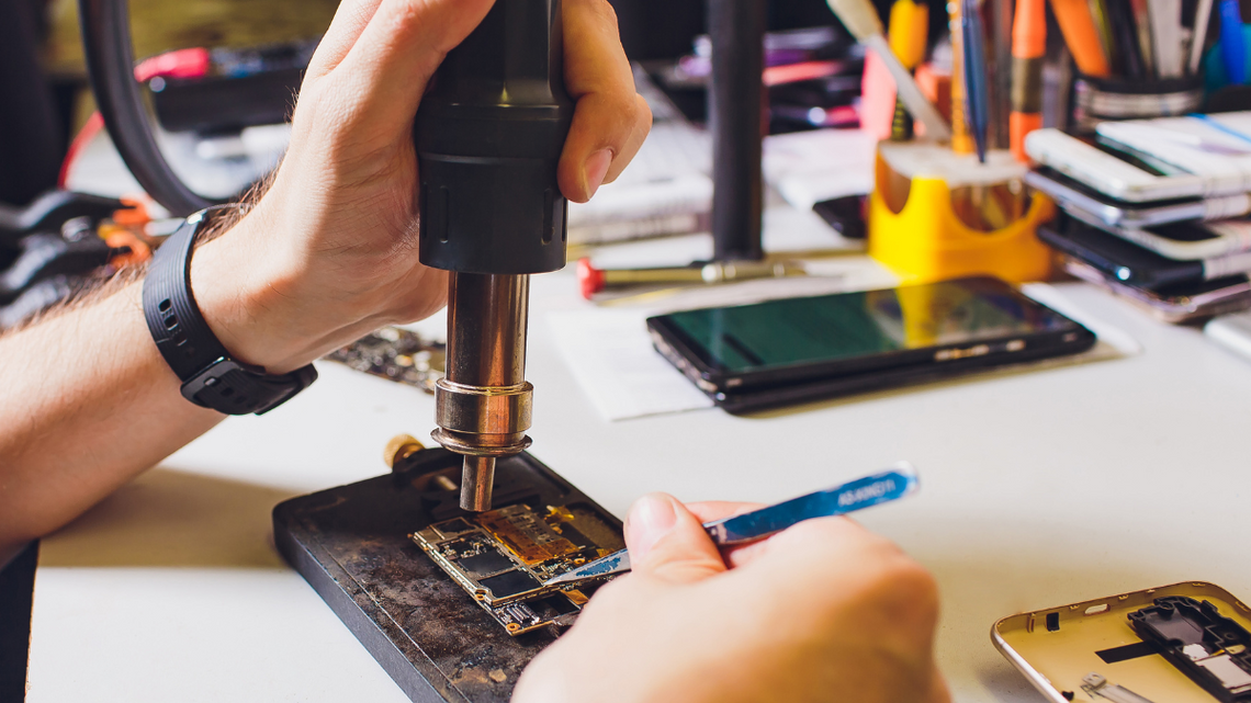 Prawo do naprawy smartfona. Dlaczego tak się dzieje? Prawo do naprawy smartfona. Dlaczego tak się dzieje?