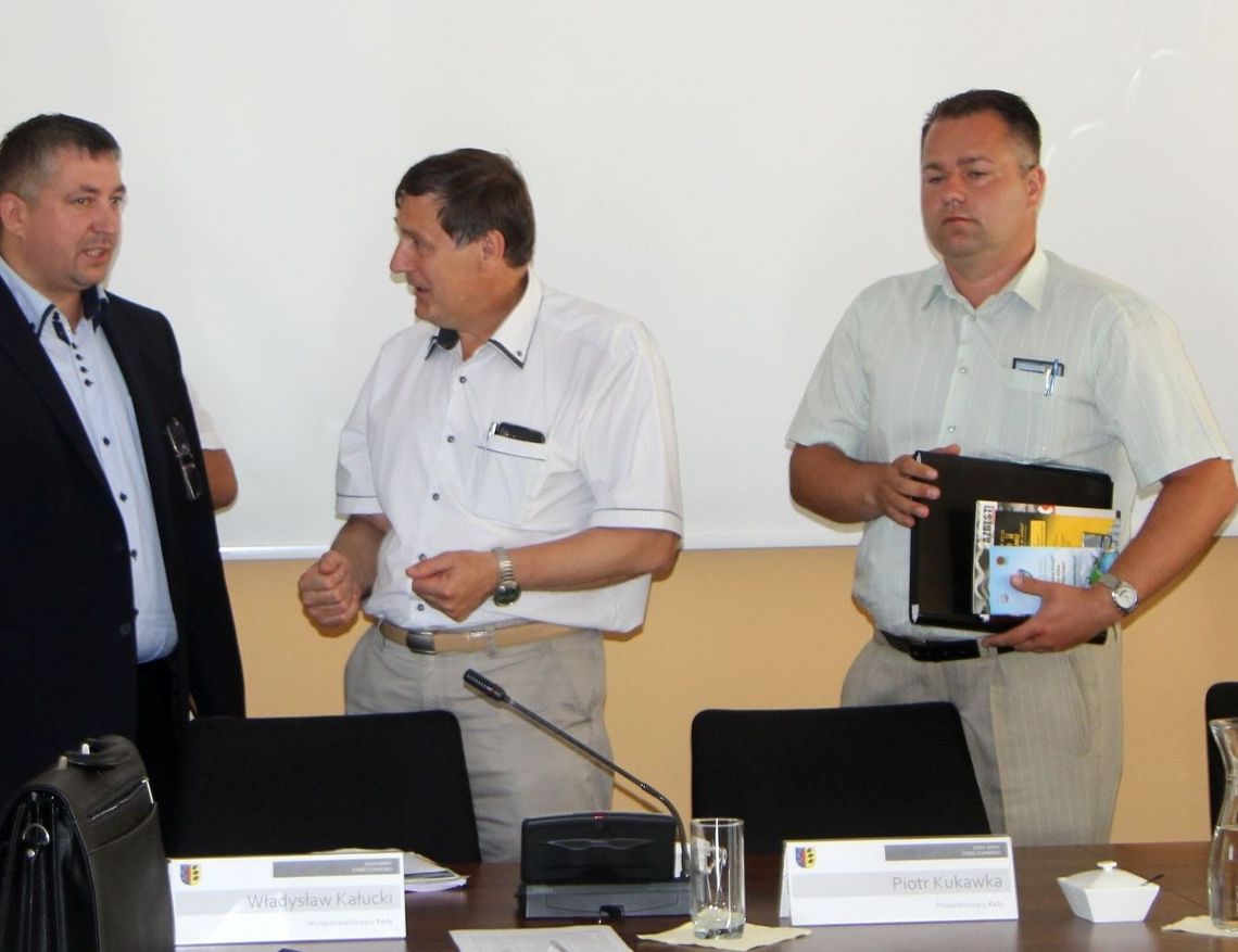 Zamieszanie spowodowane nagłą rezygnacją przewodniczącego rady Zamieszanie spowodowane nagłą rezygnacją przewodniczącego rady