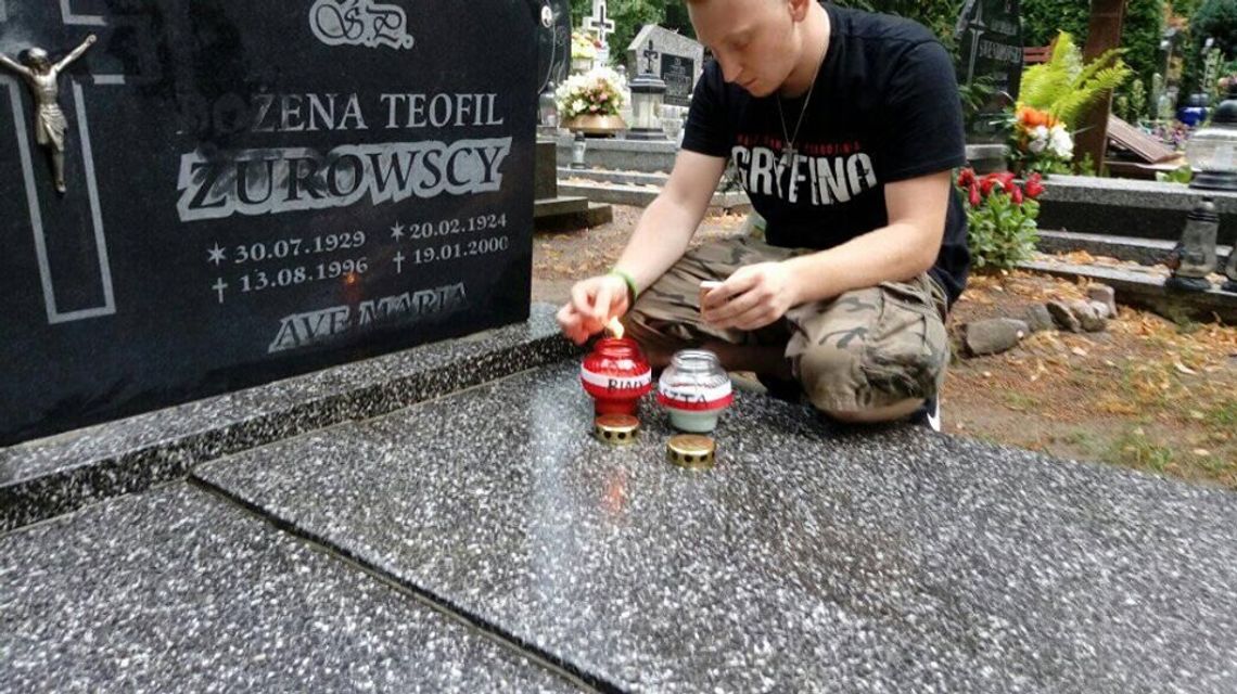 Zapal znicz w Gryfinie bohaterowi Powstania Warszawskiego Zapal znicz w Gryfinie bohaterowi Powstania Warszawskiego