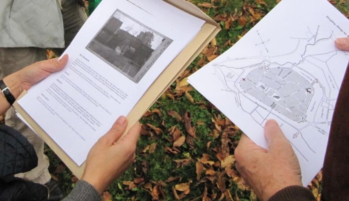 Zapraszają na grę miejską osoby dojrzałe Zapraszają na grę miejską osoby dojrzałe