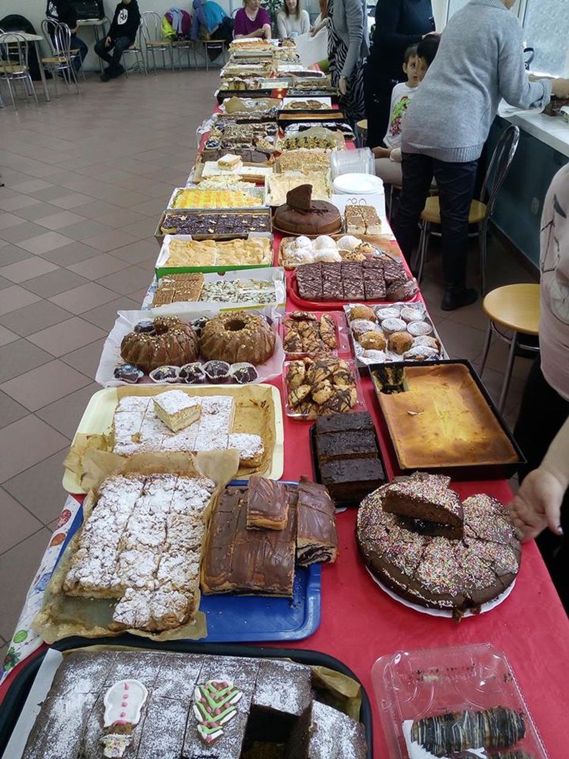 Zapraszają na świąteczny kiermasz do szkoły Zapraszają na świąteczny kiermasz do szkoły