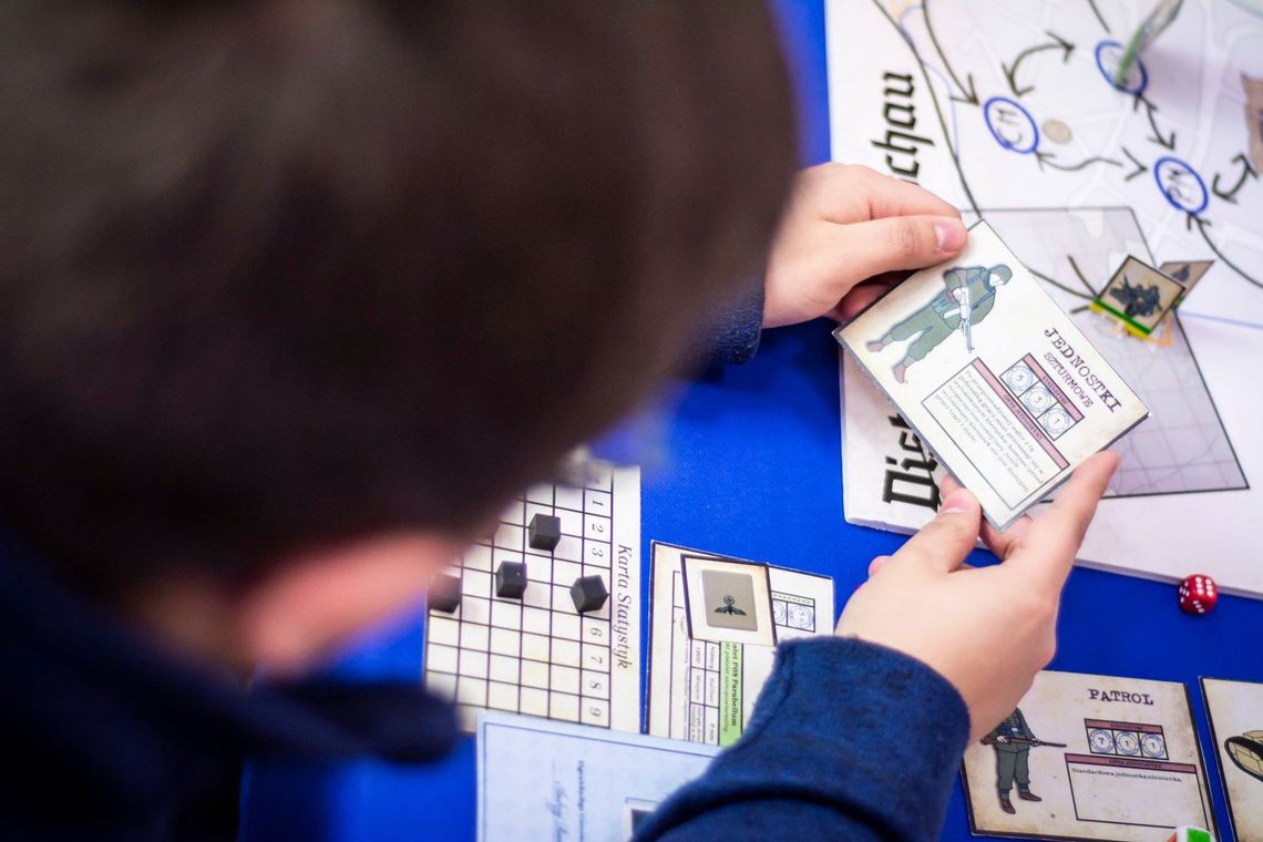 Zaprezentują grę "Burza nad Warszawą" i zaproszą do grania