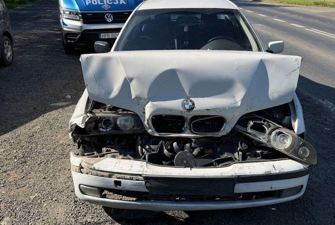 Zaśnięcie za kierownicą w powiecie gryfińskim. Groźny wypadek BMW na DK26