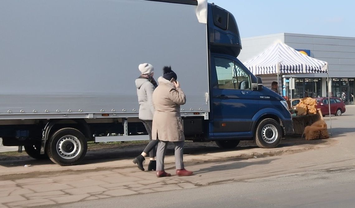 Zastawiają przejazd koło Lidla