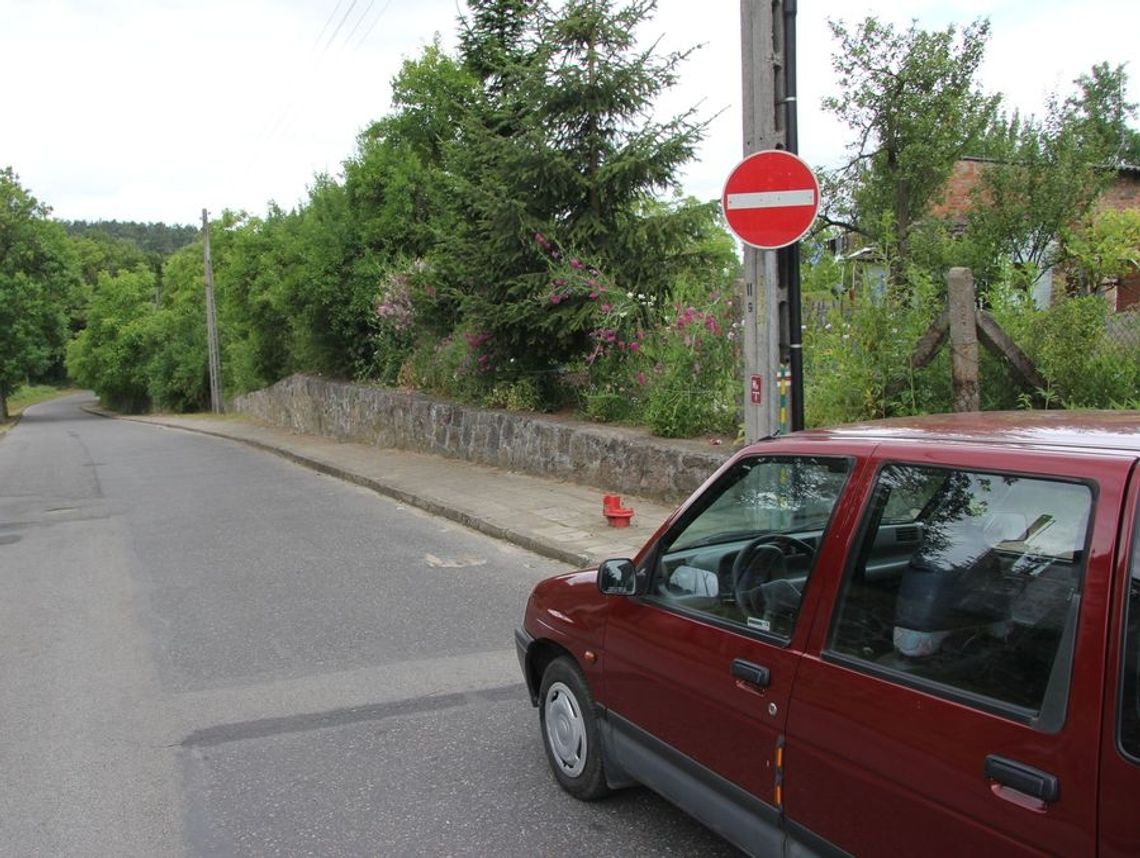Zastawił pułapkę niczym kłusownik Zastawił pułapkę niczym kłusownik