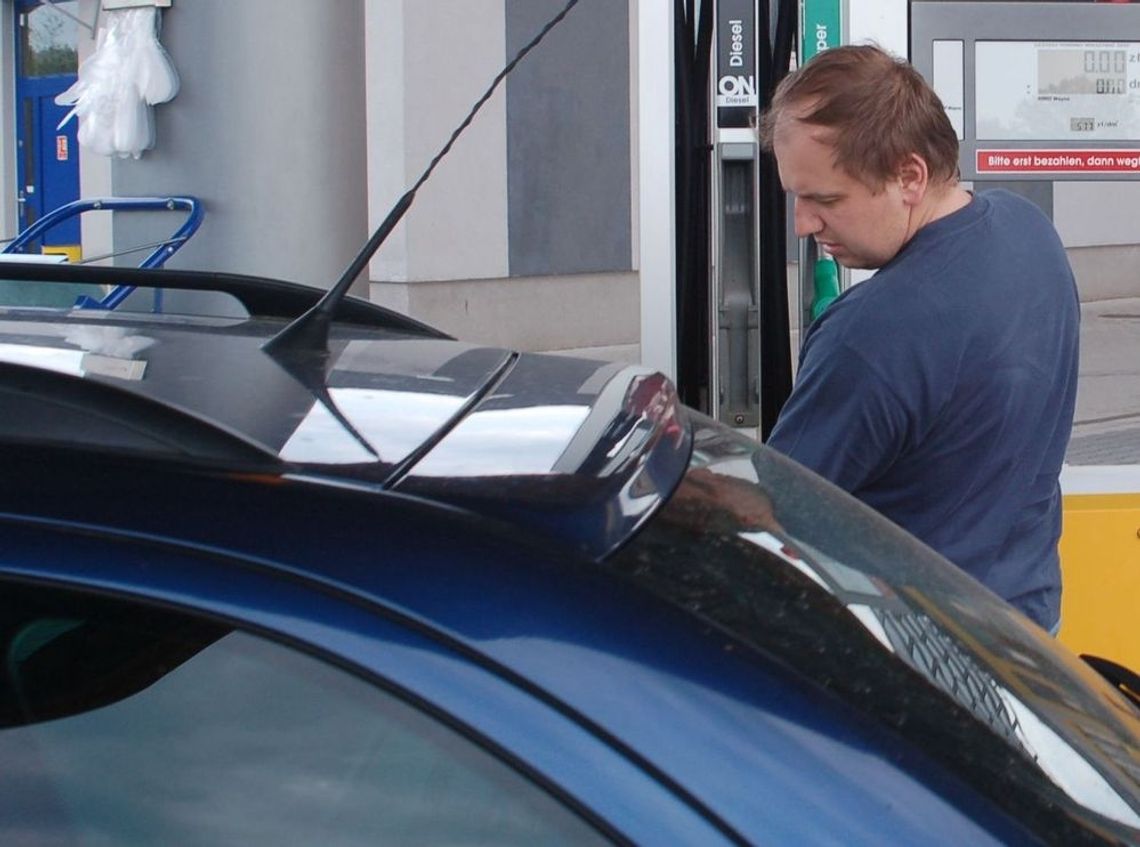 Zatankowałem i auto nie odpaliło. Uważajmy, gdzie napełniamy bak Zatankowałem i auto nie odpaliło. Uważajmy, gdzie napełniamy bak