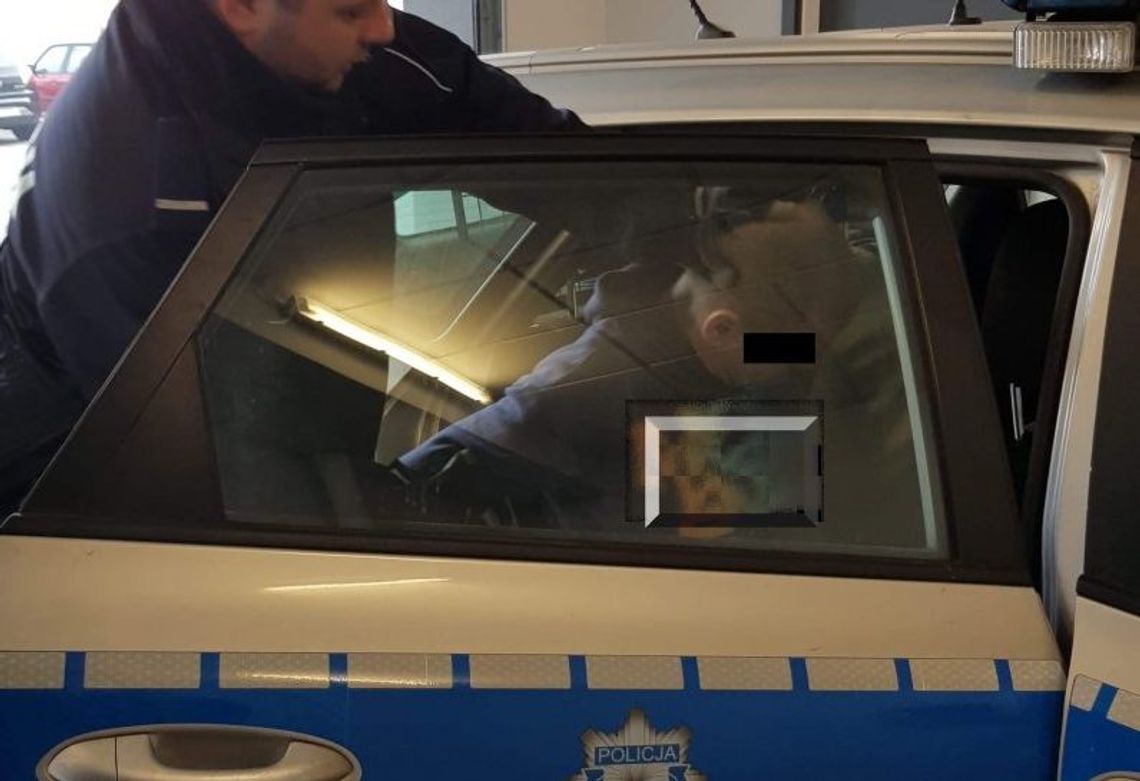 Zatrzymali pijanego kierowcę i przekazali w ręce policji Zatrzymali pijanego kierowcę i przekazali w ręce policji