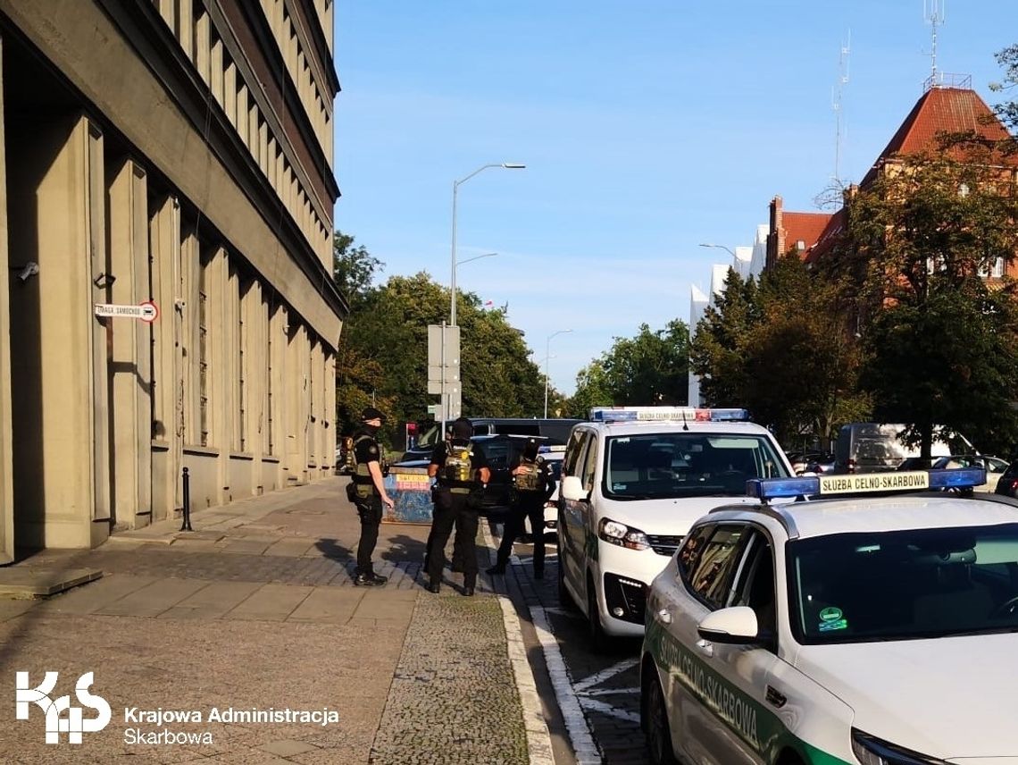 Zatrzymano trzech członków grupy przestępczej Zatrzymano trzech członków grupy przestępczej