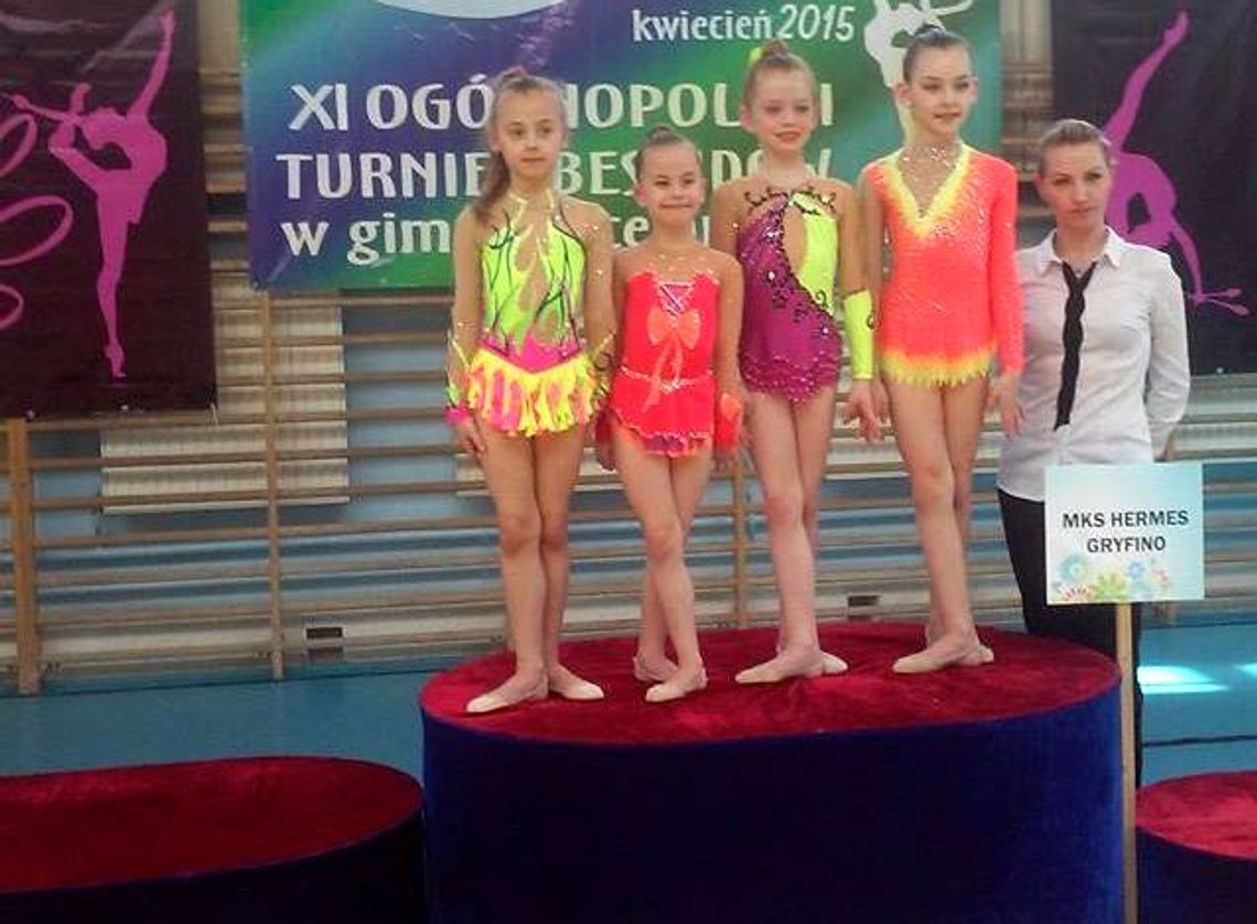 Zawodniczki Hermesa turniej Beskidów Zawodniczki Hermesa turniej Beskidów