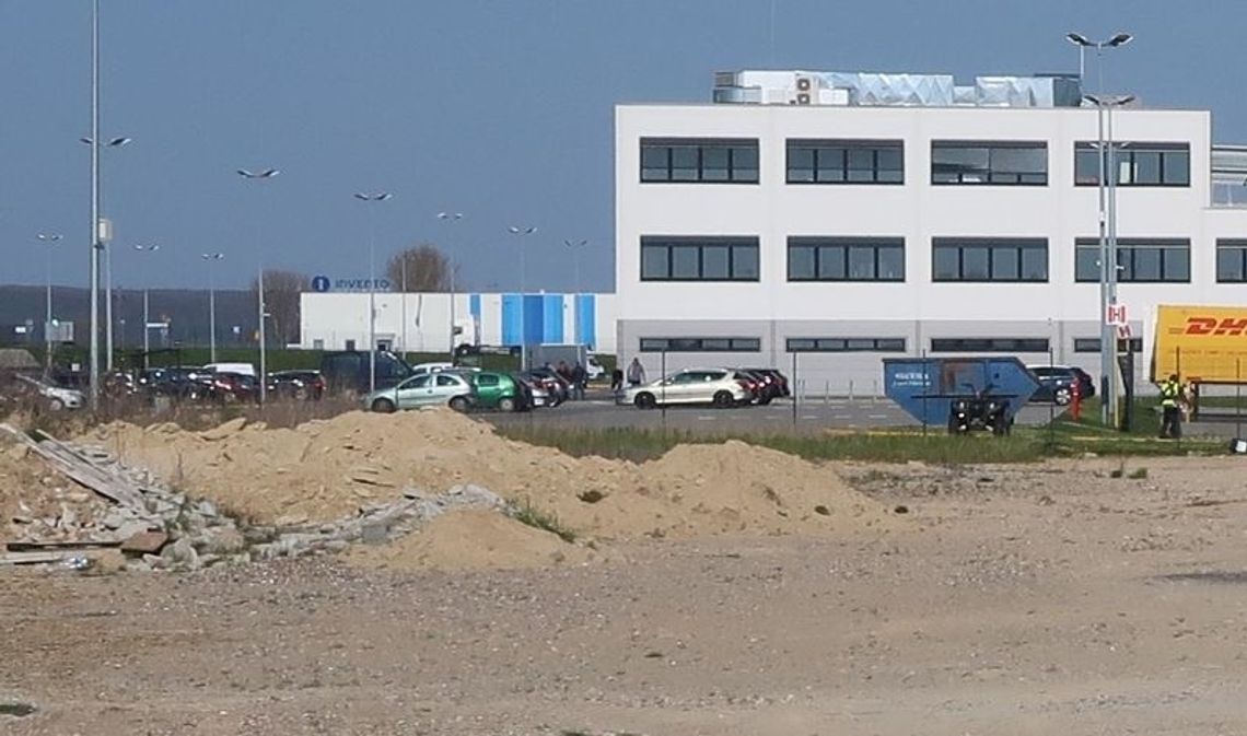 Zderzenie srebrnego opla z czerwonym audi Zderzenie srebrnego opla z czerwonym audi