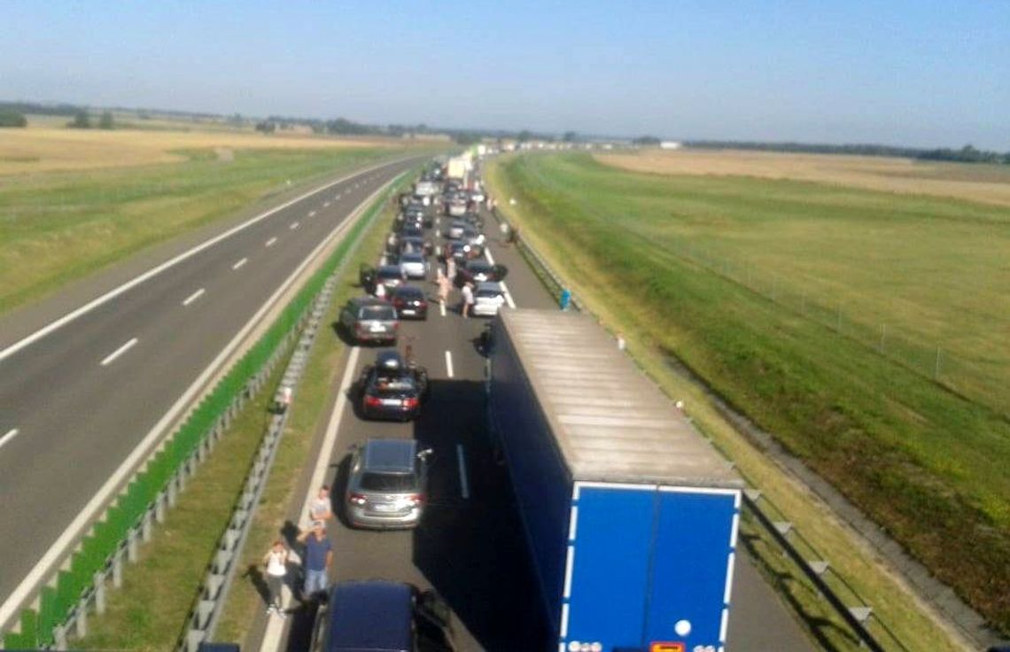 Zderzyły się cztery auta. Są ranni