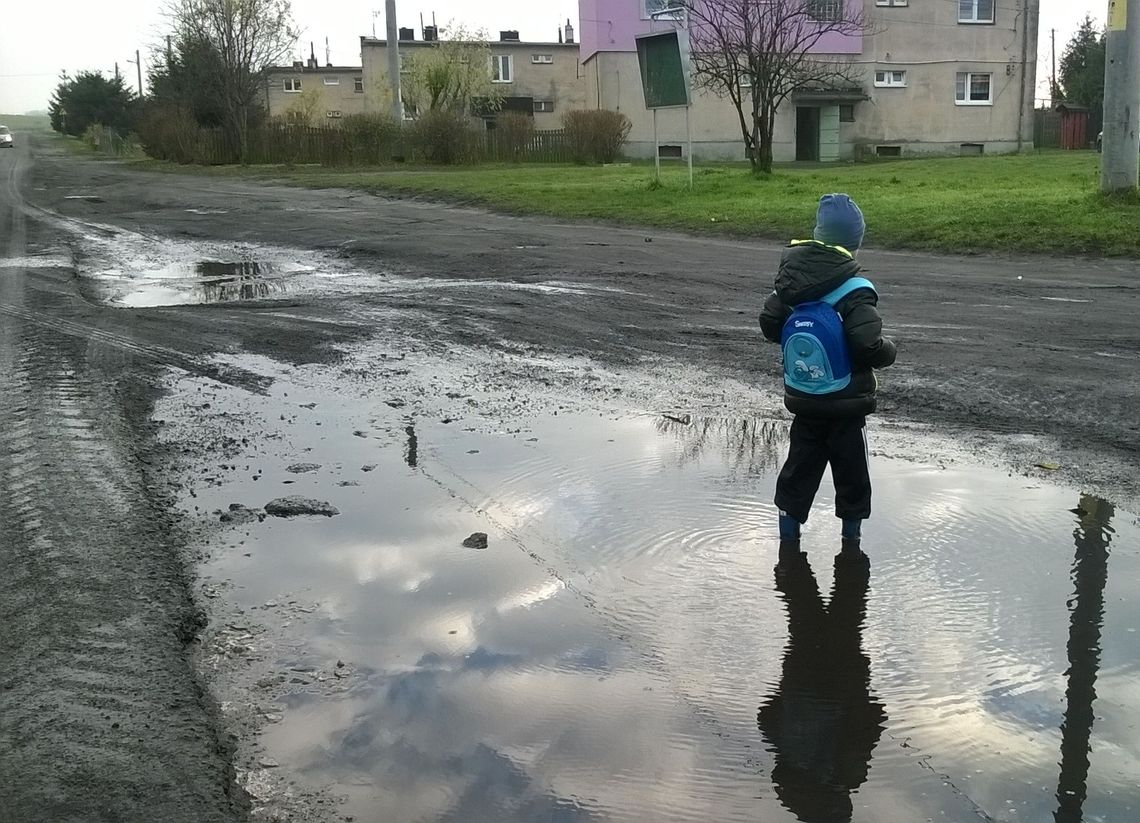 Zdesperowani mieszkańcy zapraszają władze na cross road Zdesperowani mieszkańcy zapraszają władze na cross road