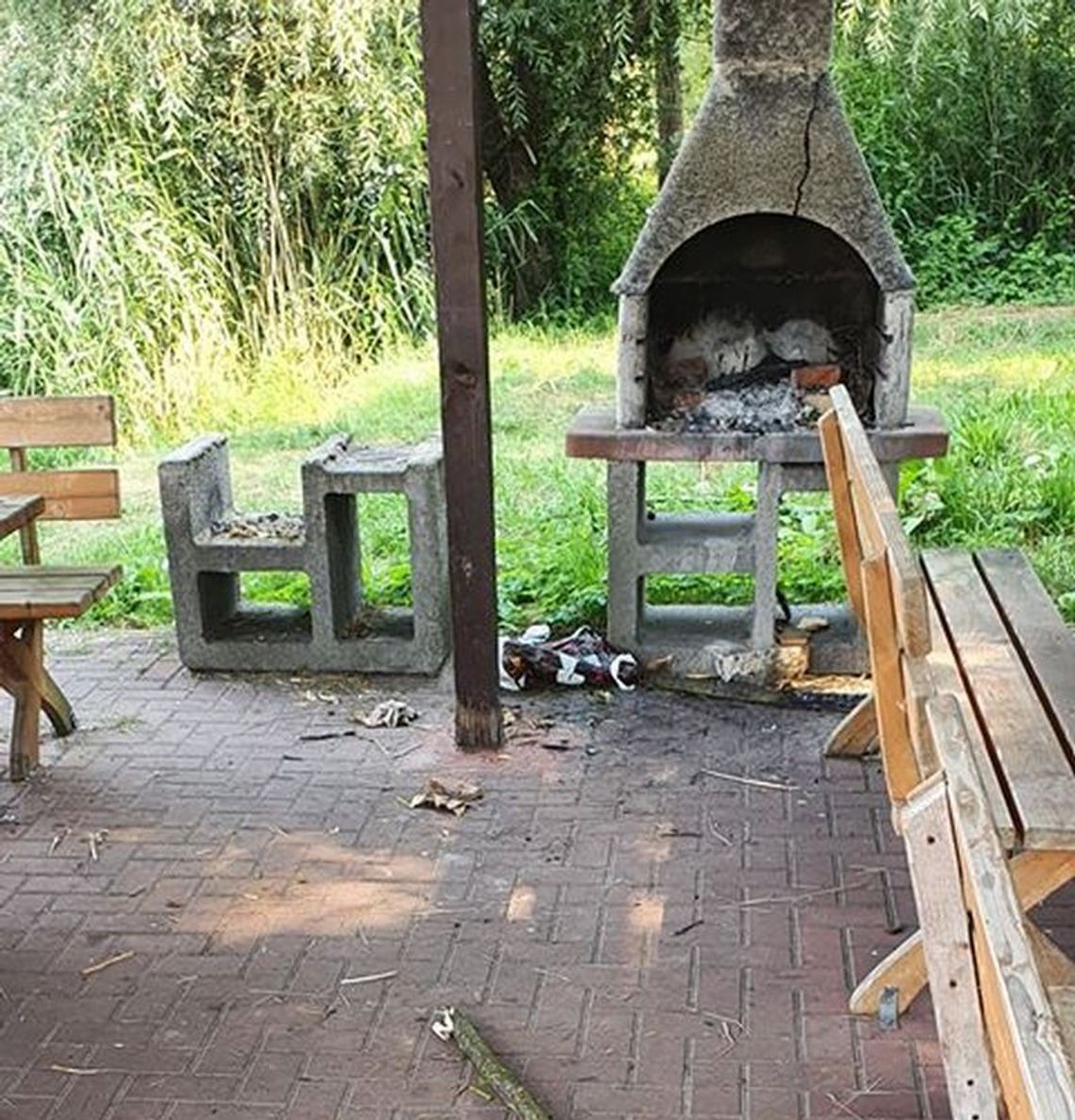 Zdewastowali miejsce na relaks i odpoczynek Zdewastowali miejsce na relaks i odpoczynek