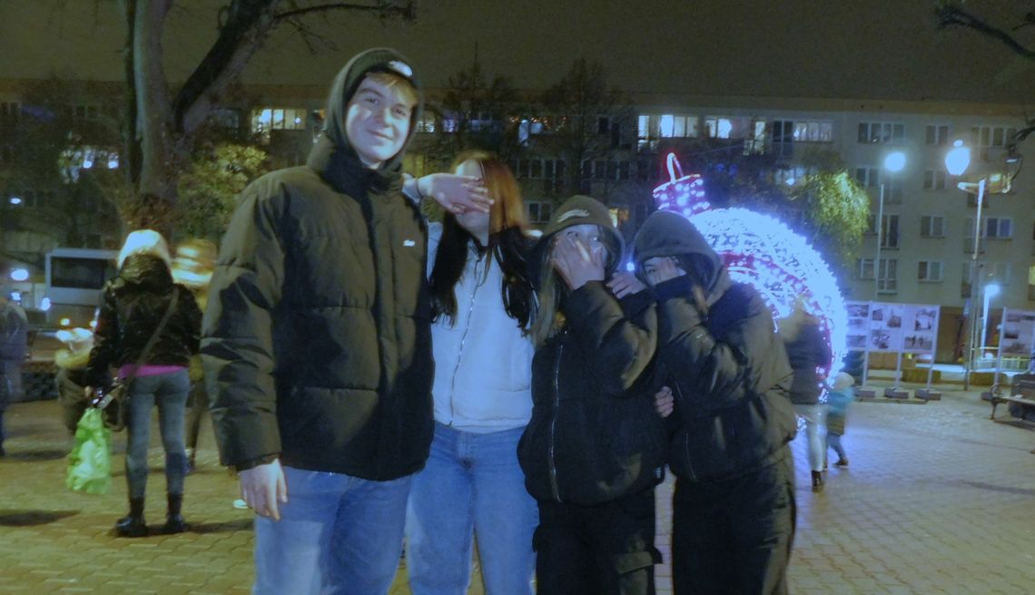 Zgadnij, kim jestem? Zgrana paczka przyszła na mikołajki Zgadnij, kim jestem? Zgrana paczka przyszła na mikołajki