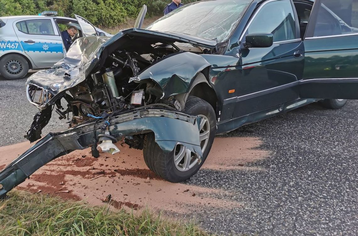 Zjechała na przeciwny pas i zderzyła się czołowo [ZDJĘCIA]