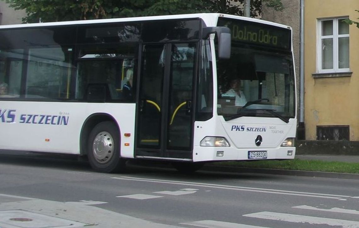 Złodziej ukradł pasażerowi komórkę Złodziej ukradł pasażerowi komórkę