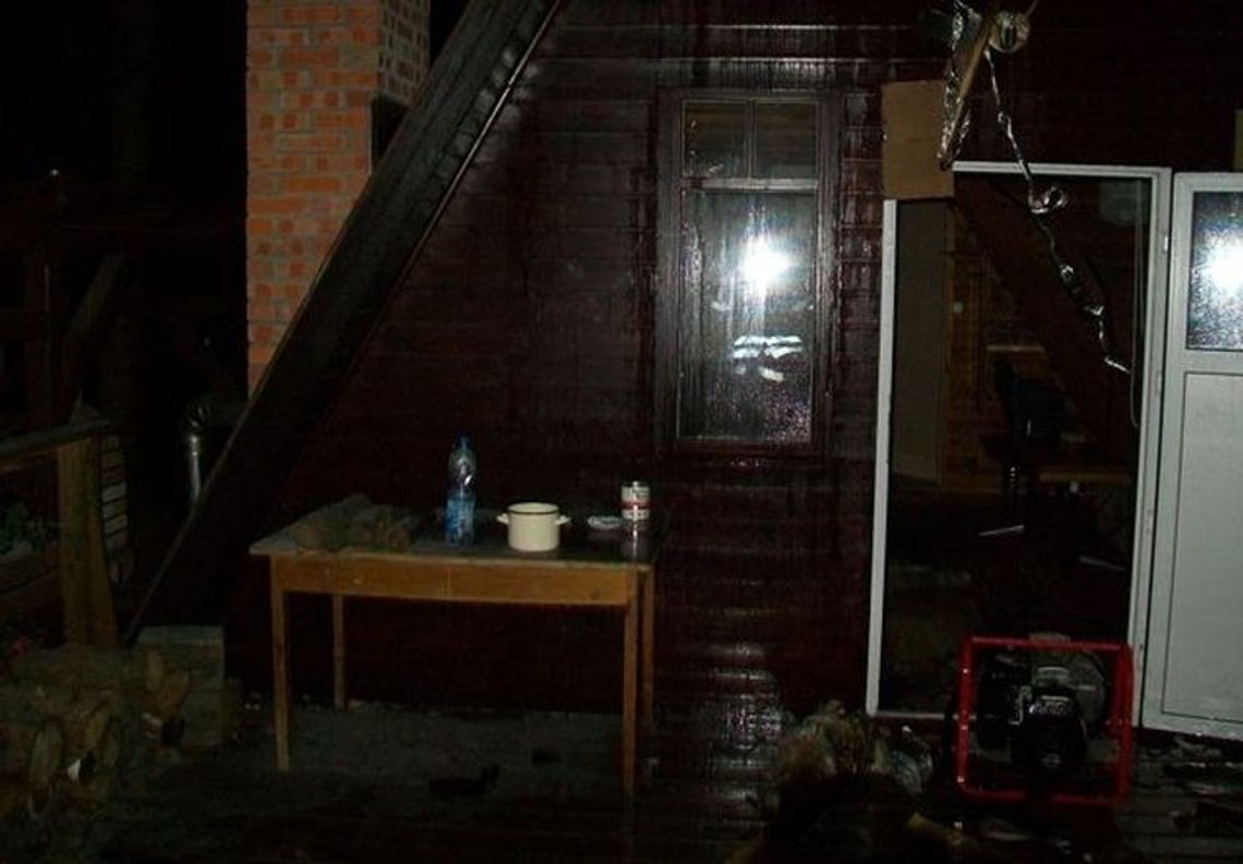 Złodziej wdarł się do domku przez… drzwi Złodziej wdarł się do domku przez… drzwi