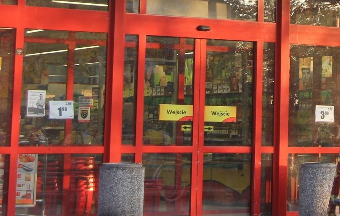 Złodziej wpadł w dyskoncie. Czy mandat spełni swoją rolę?