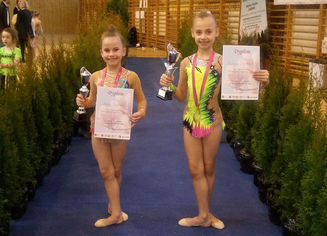 Złoto za układ taneczno - akrobatyczny i srebro za skakankę