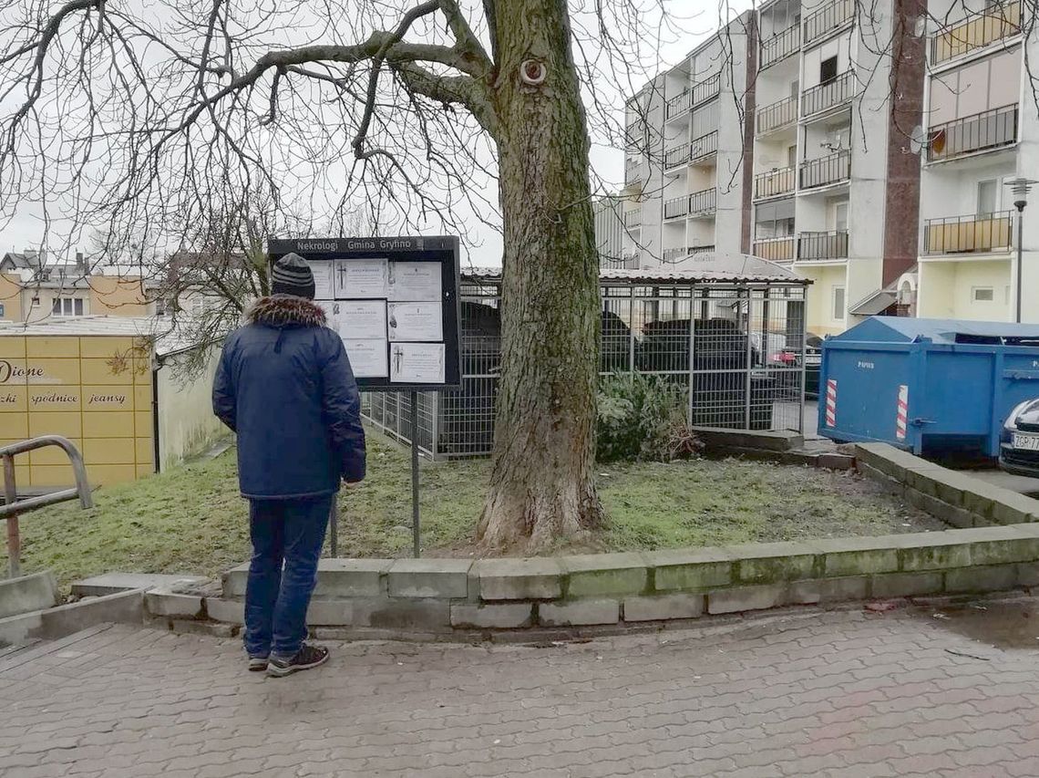 Zmarł m.in. 15-latek. Na tablicach umieszczono nowe klepsydry