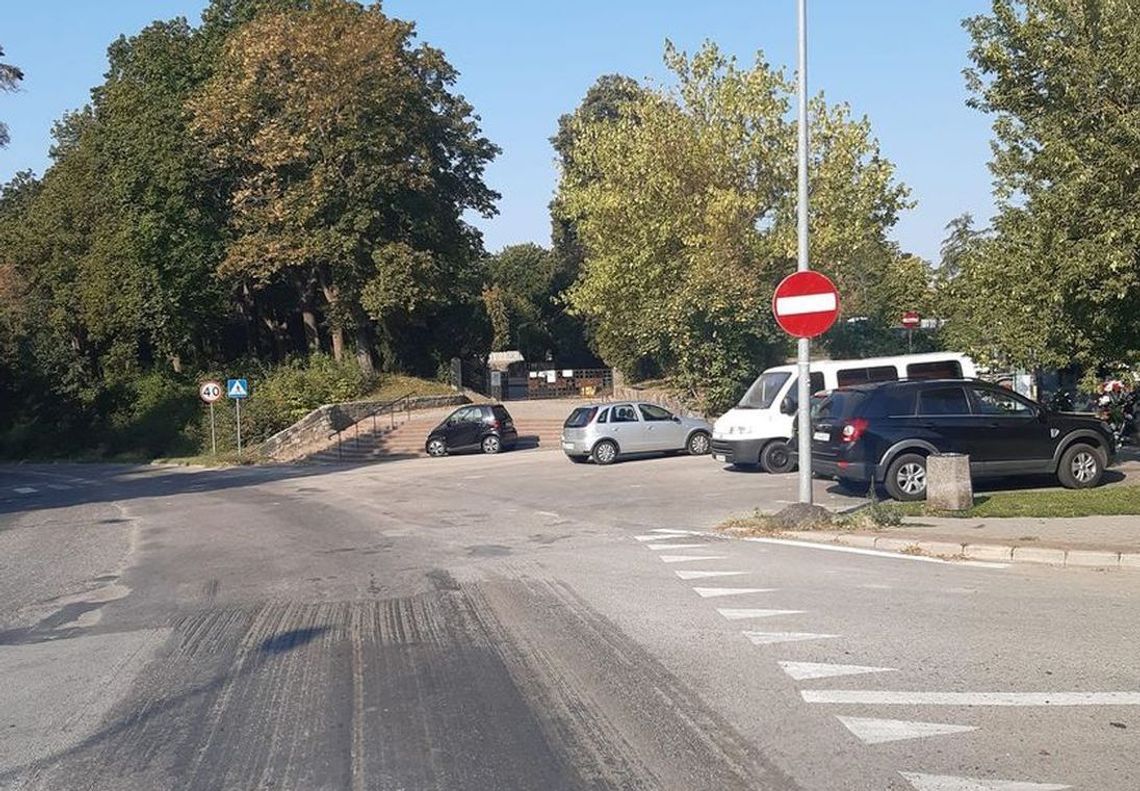 Znak zakazu wjazdu stamtąd zniknie [interwencja igryfino]