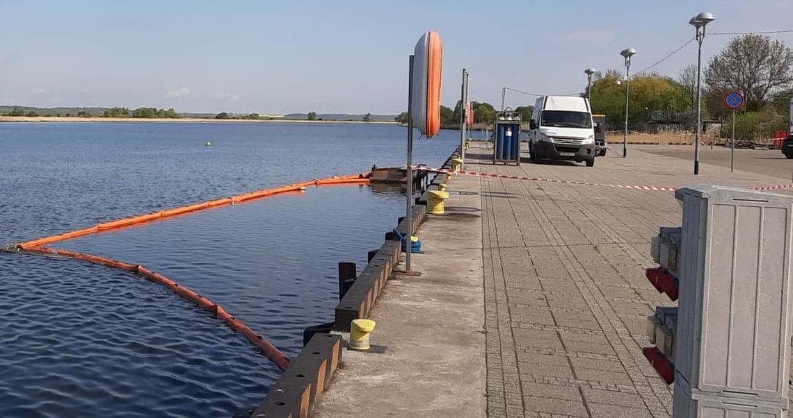 Znaleziono ciało przy zatopionej barce Znaleziono ciało przy zatopionej barce