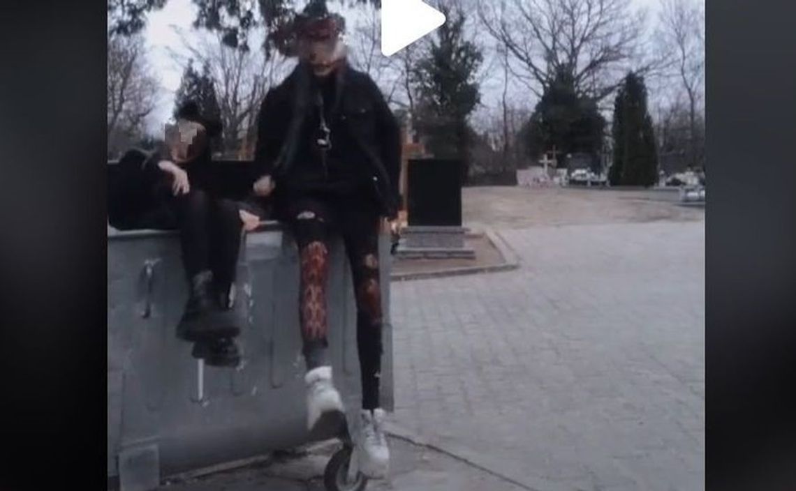 Znieważyły miejsce pochówku. Policja wszczyna postępowanie po publikacji na igryfino Znieważyły miejsce pochówku. Policja wszczyna postępowanie po publikacji na igryfino