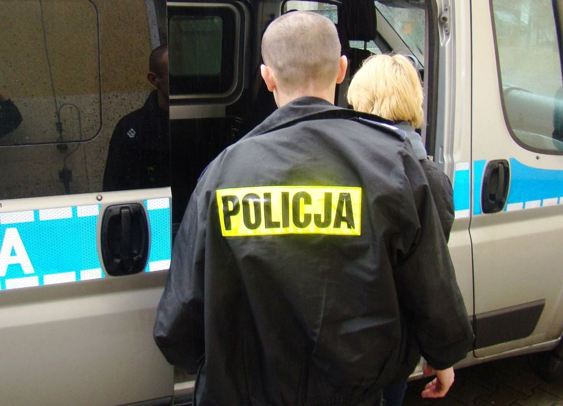 Zniszczył mienie konkubiny Zniszczył mienie konkubiny