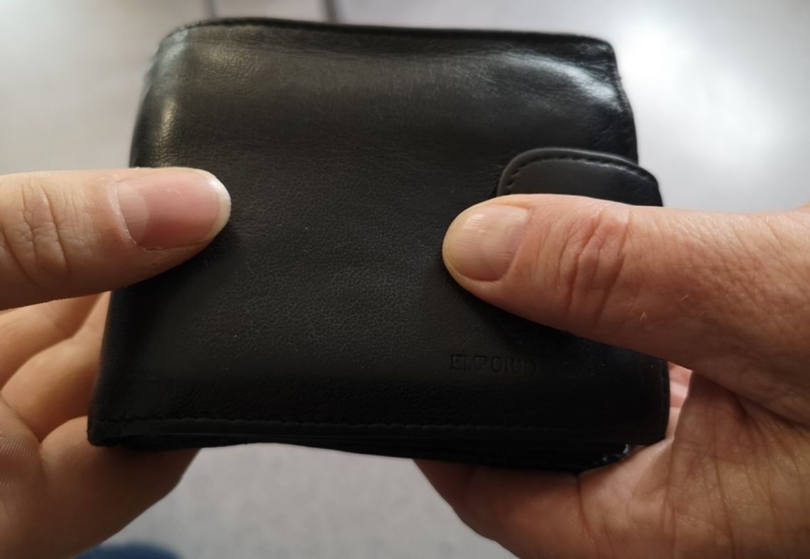 Zostawił w sklepie portfel. W środku były... narkotyki Zostawił w sklepie portfel. W środku były... narkotyki