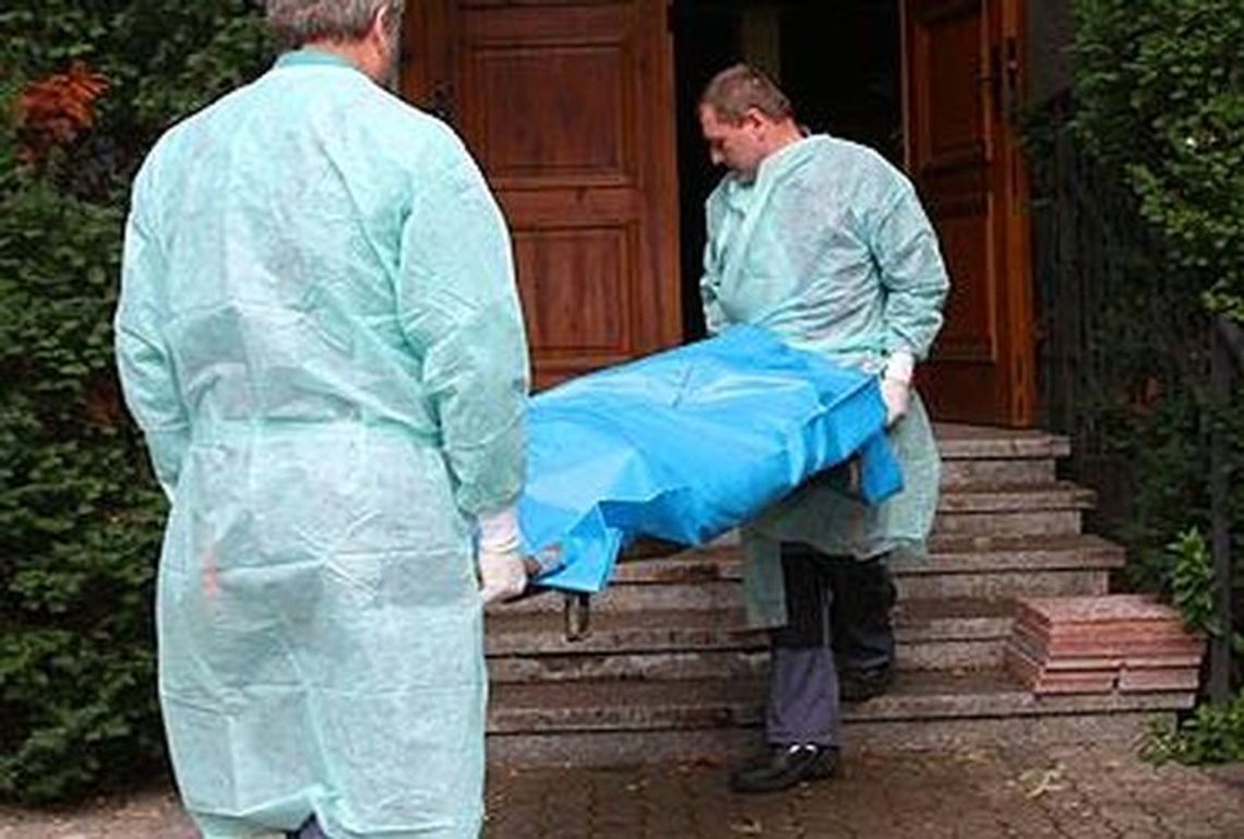 Zwłoki podopiecznego OPS kilka dni leżały w domu Zwłoki podopiecznego OPS kilka dni leżały w domu