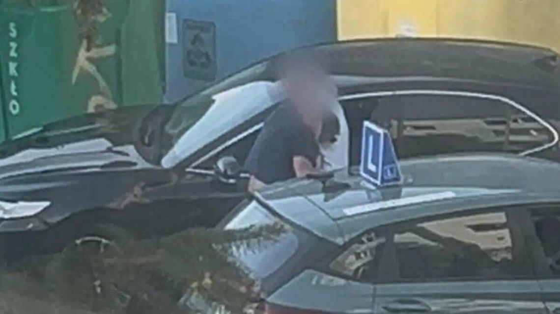 Bójka podczas nauki jazdy. Instruktor zaatakował mężczyznę i teraz zajmie się nim policja